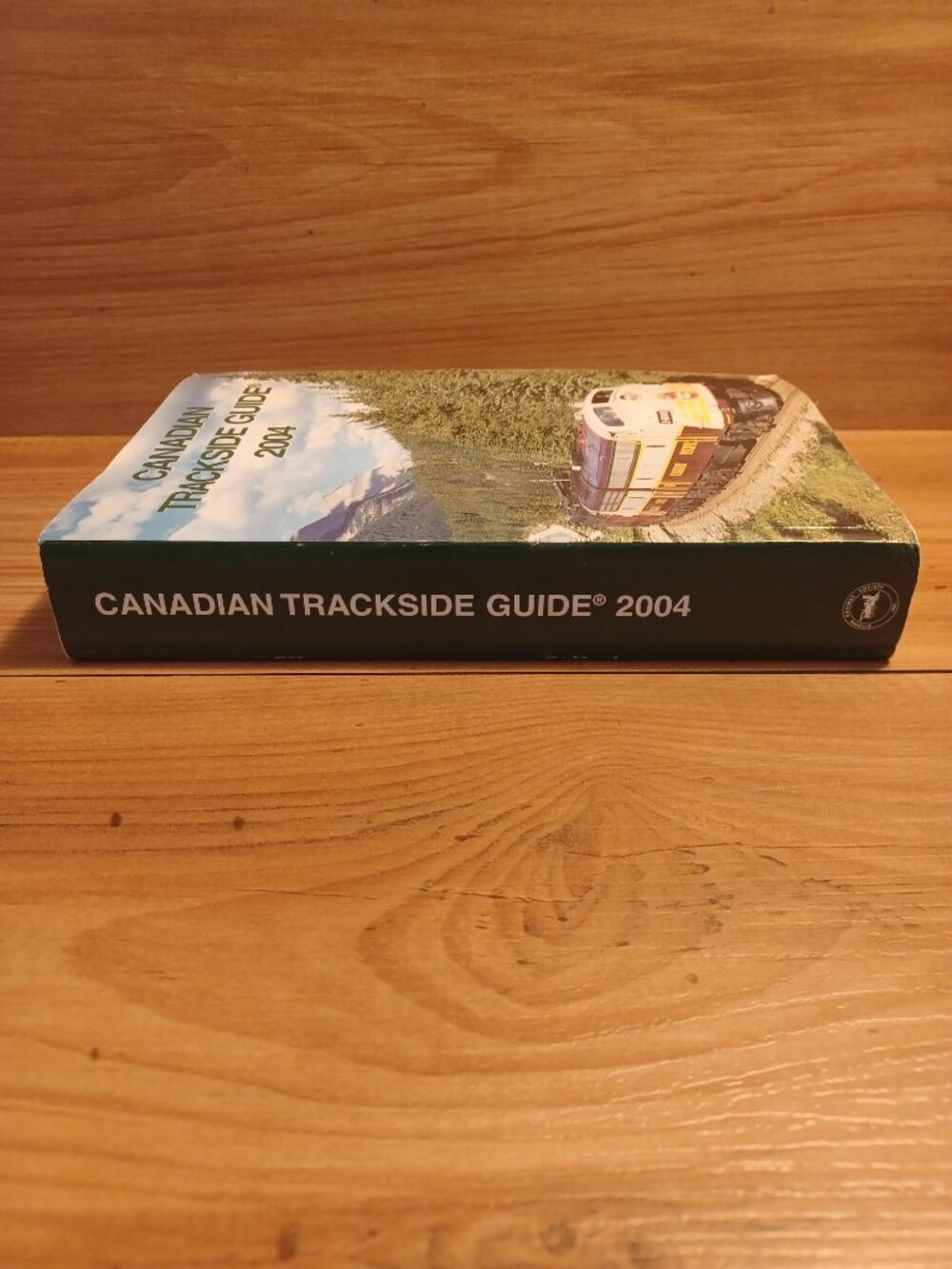 Canadian Trackside Guide 2004 Book - Picture 5 of 9